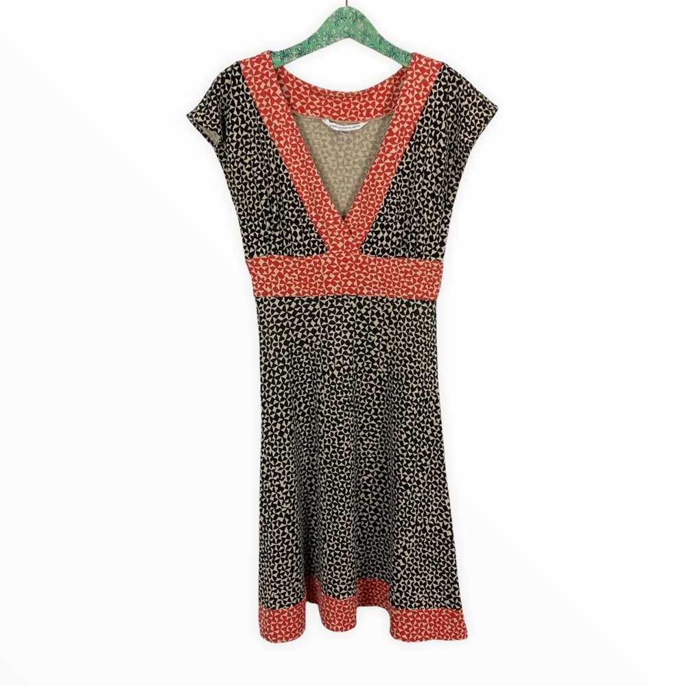 Diane Von Furstenberg Black and Red Patterned Dress